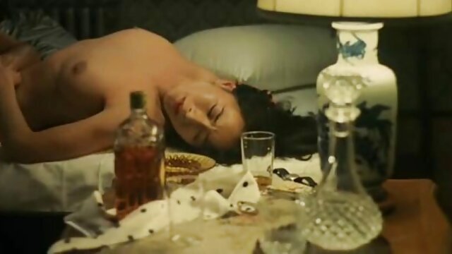 Коханий :  Шина стріляє фільми онлайн секс в себе, вібруючи своїм клітором Безкоштовні відеокліпи 